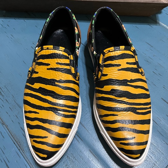 Coach tiger print loafers - Picture 1 of 4